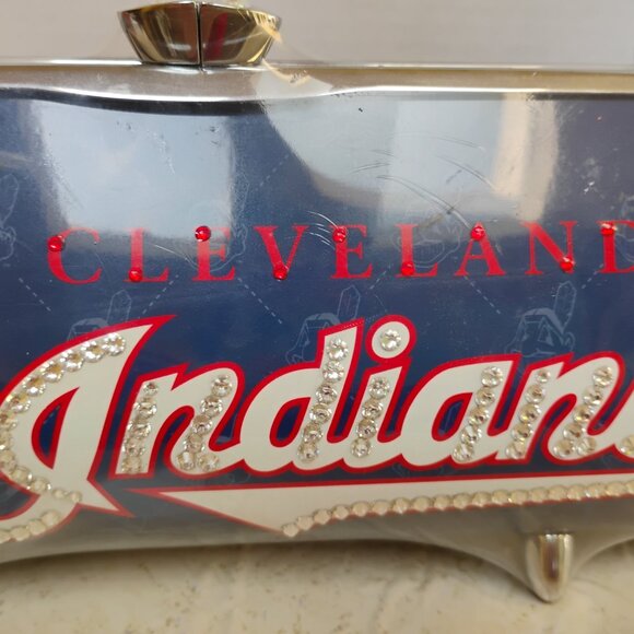 Cleveland Indians (Guardians) Littlearth Fender Flair Recycled Aluminum Purse - Picture 10 of 11